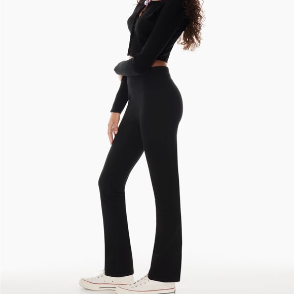 Aritzia Sunday Best Ellie Pant - Picture 2 of 10